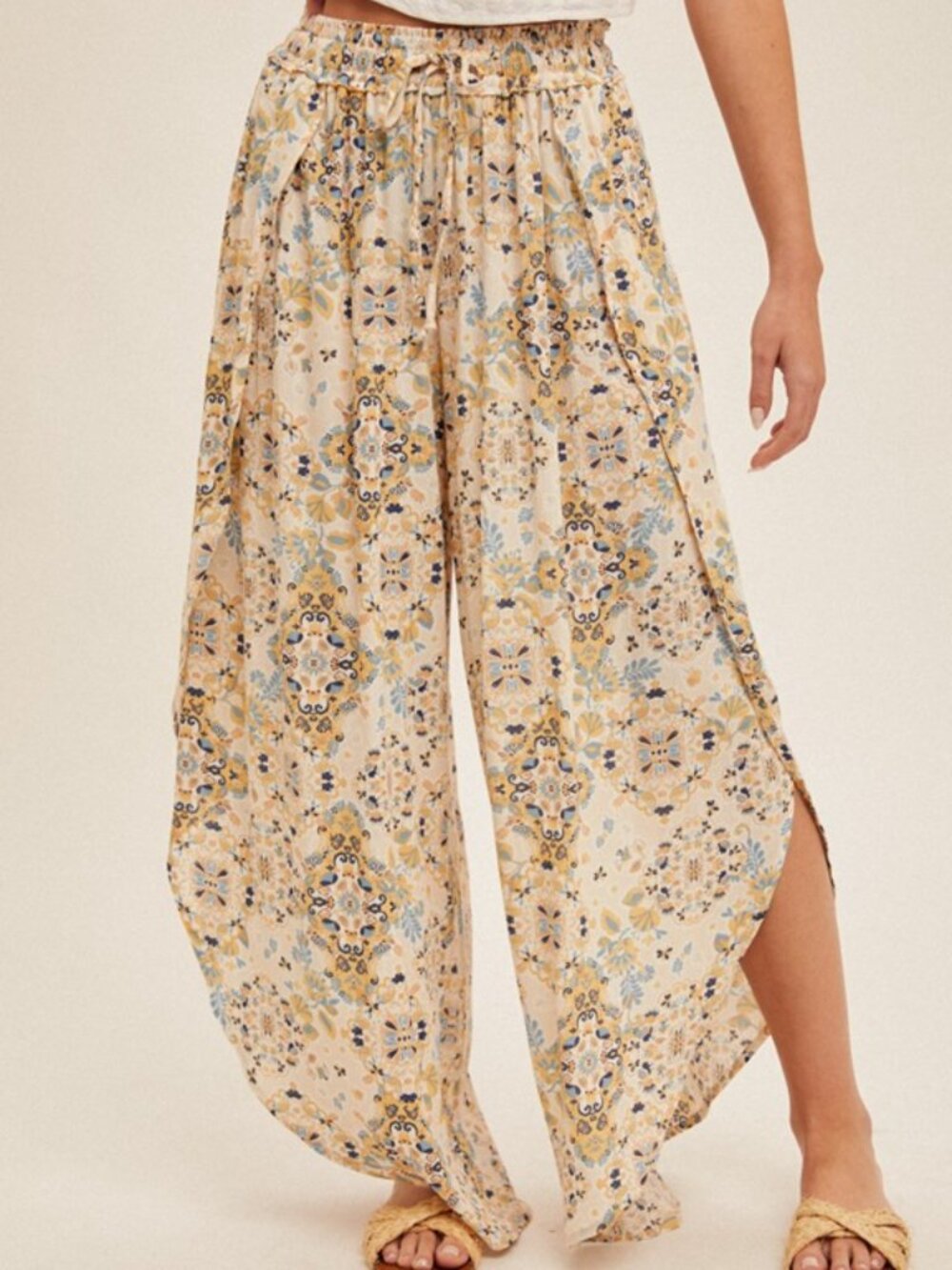 NWT Boutique: Hem & Thread Mosaic Printed Tulip Hem Pants in Taupe - 100% Cotton - Picture 2 of 7
